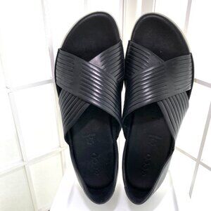 Ecco Sz 39 Black Sandals Flats with heel  NWOT